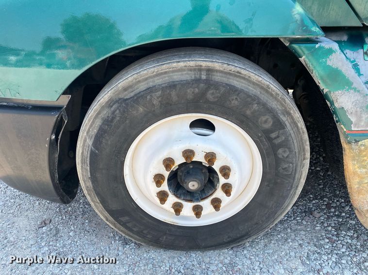 image for item DI7818 1999 Freightliner Century Class  semi truck