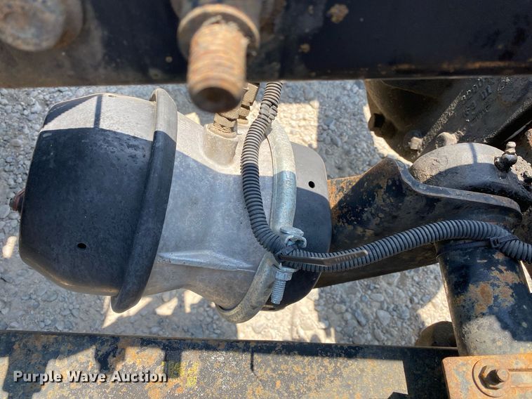 image for item DI7818 1999 Freightliner Century Class  semi truck