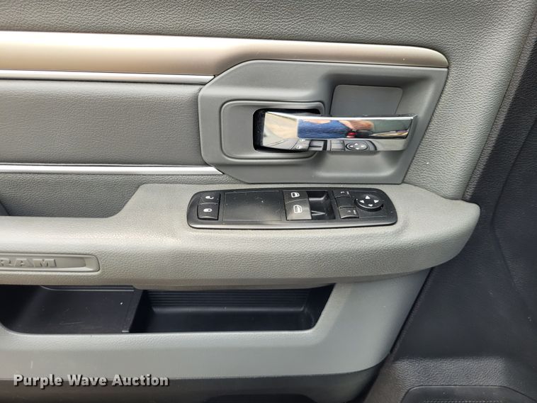 image for item DK1896 2015 Dodge Ram 5500 SLT  rollback truck