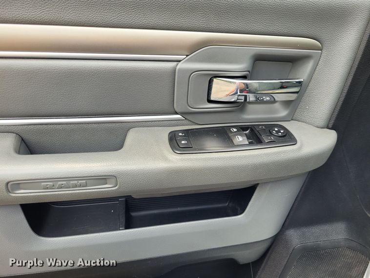 image for item DK1896 2015 Dodge Ram 5500 SLT  rollback truck