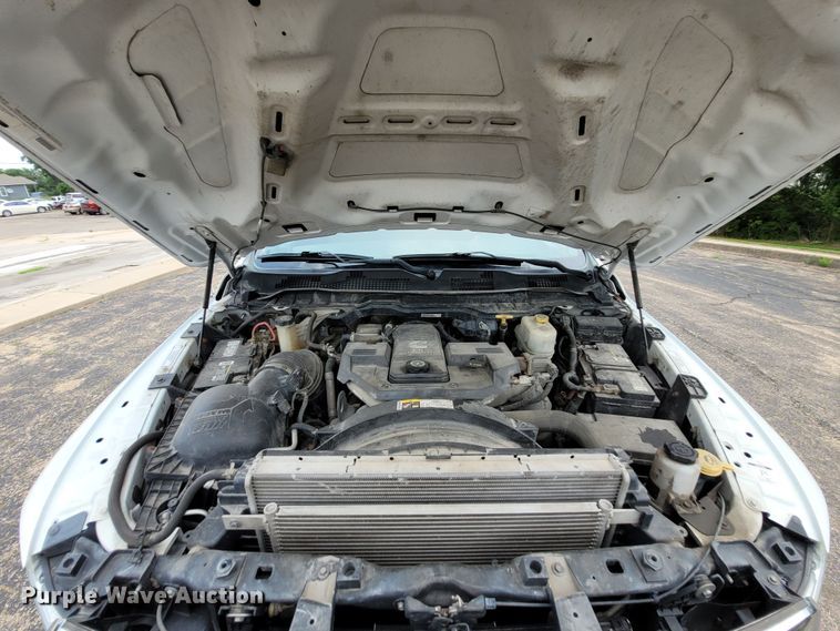 image for item DK1896 2015 Dodge Ram 5500 SLT  rollback truck