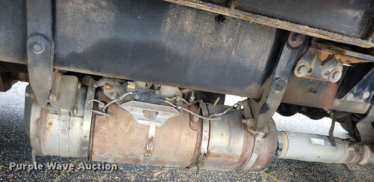 image for item DK1897 2015 Kenworth T270  rollback truck