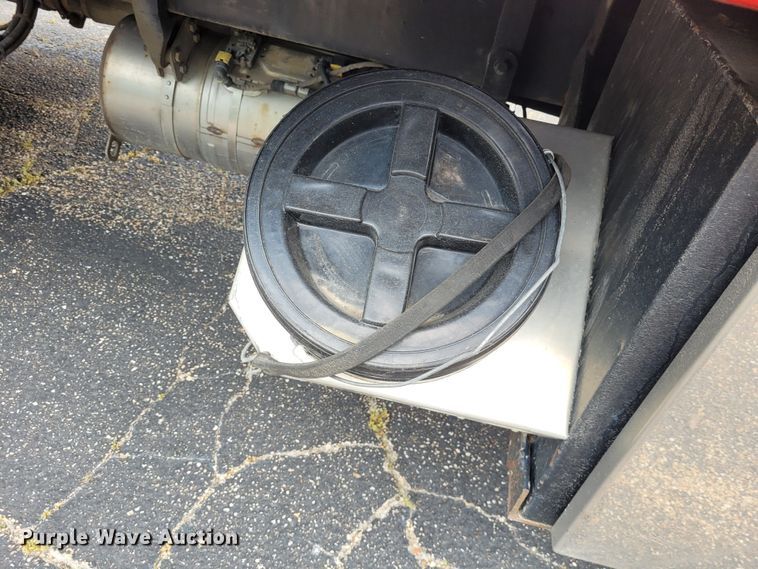 image for item DK1897 2015 Kenworth T270  rollback truck