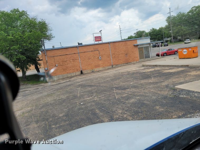 image for item DK1897 2015 Kenworth T270  rollback truck