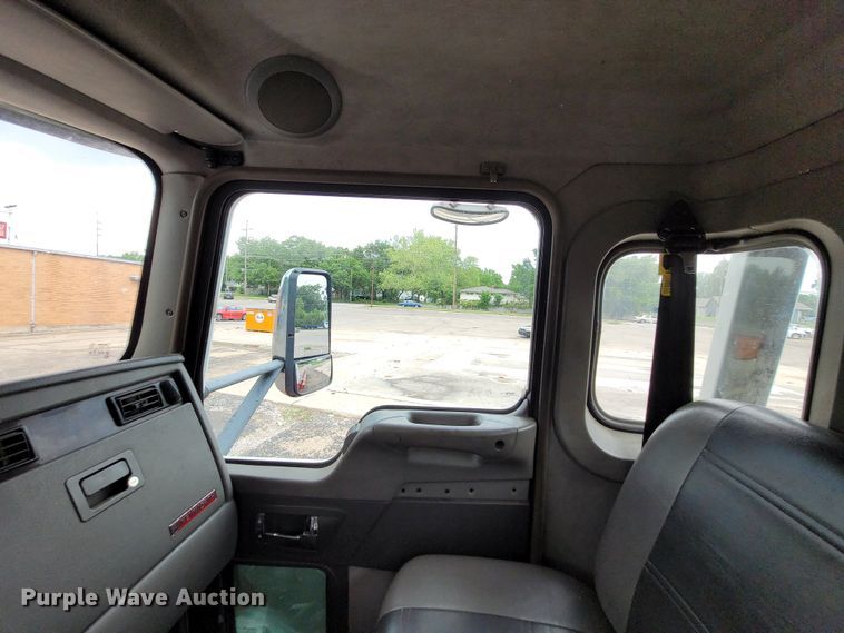 image for item DK1897 2015 Kenworth T270  rollback truck