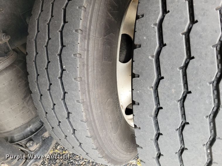 image for item DK1897 2015 Kenworth T270  rollback truck