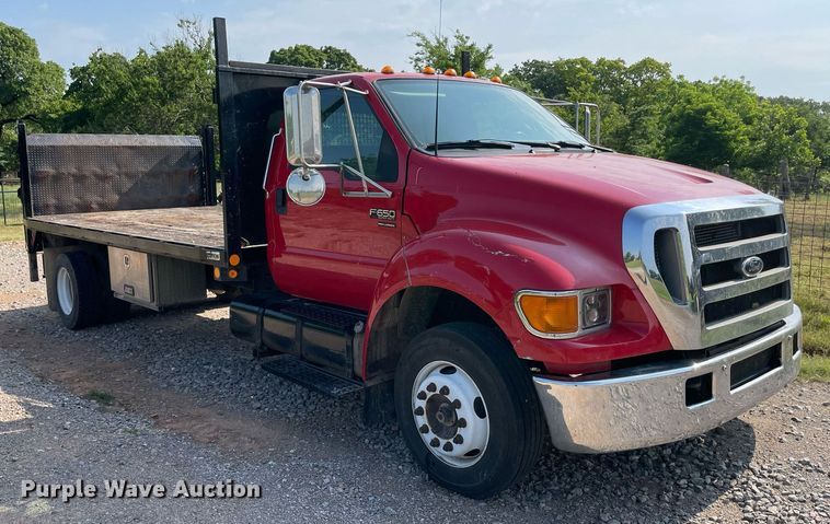 image for item DM0253 2006 Ford F650 Super Duty  flatbed truck