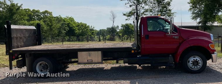 image for item DM0253 2006 Ford F650 Super Duty  flatbed truck