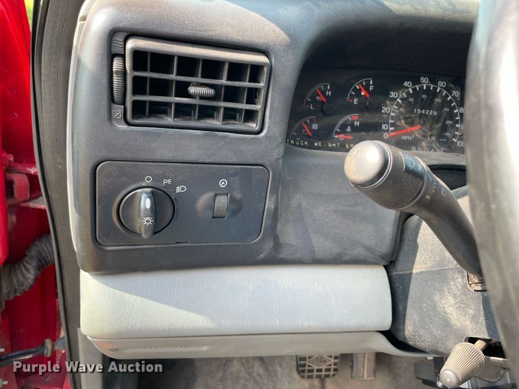 image for item DM0253 2006 Ford F650 Super Duty  flatbed truck