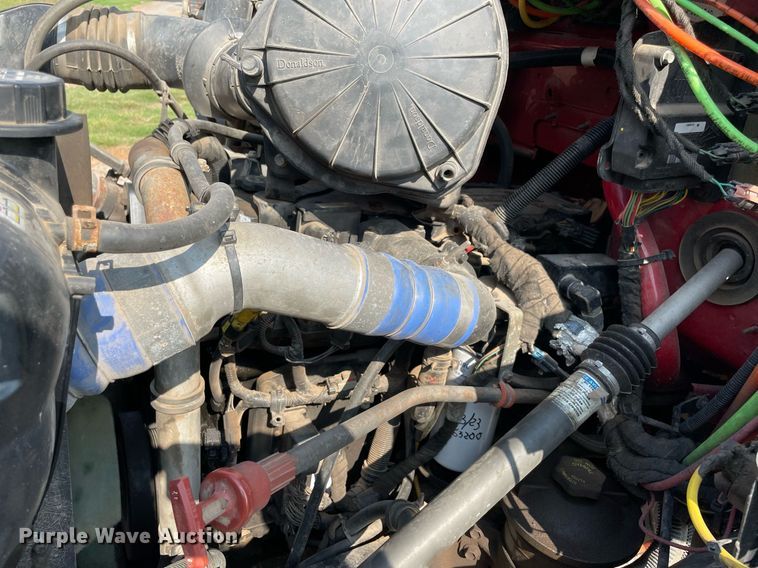 image for item DM0253 2006 Ford F650 Super Duty  flatbed truck