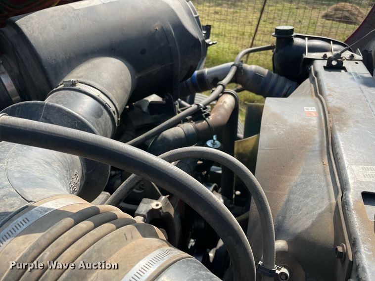 image for item DM0253 2006 Ford F650 Super Duty  flatbed truck