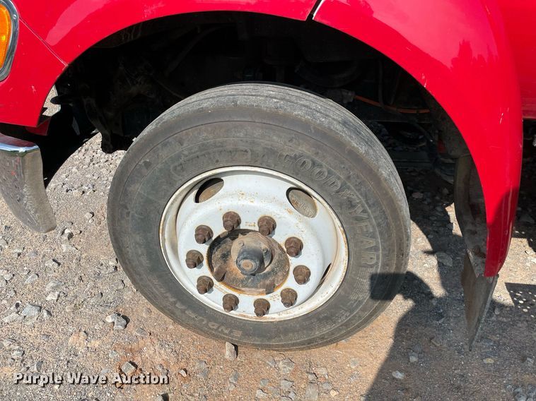 image for item DM0253 2006 Ford F650 Super Duty  flatbed truck