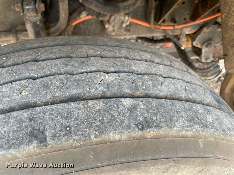 image for item DM0253 2006 Ford F650 Super Duty  flatbed truck