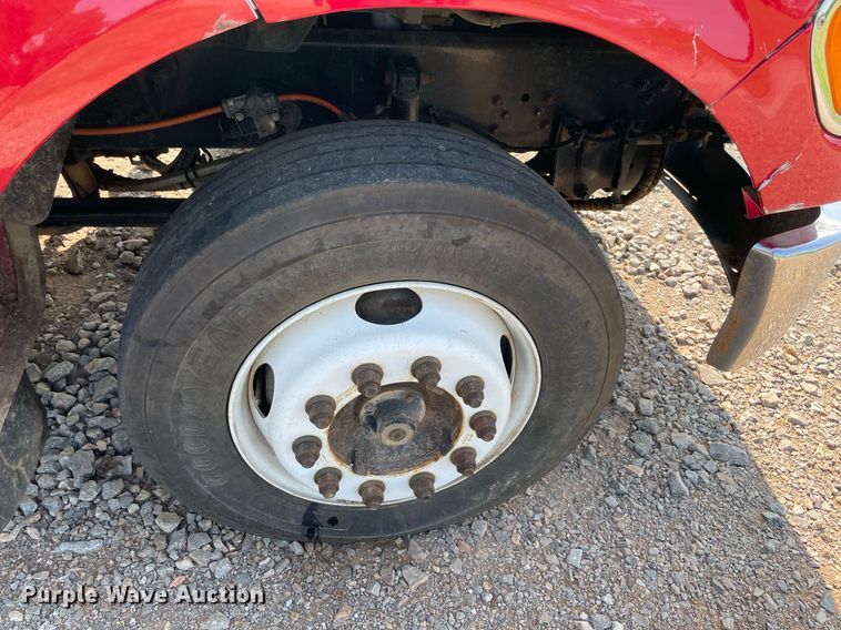 image for item DM0253 2006 Ford F650 Super Duty  flatbed truck