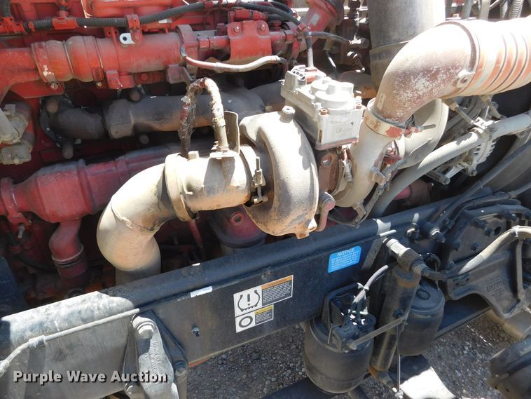 image for item DM2566 2020 Peterbilt 389  semi truck