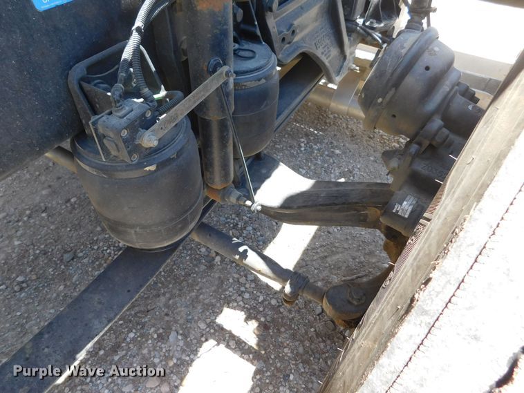 image for item DM2566 2020 Peterbilt 389  semi truck