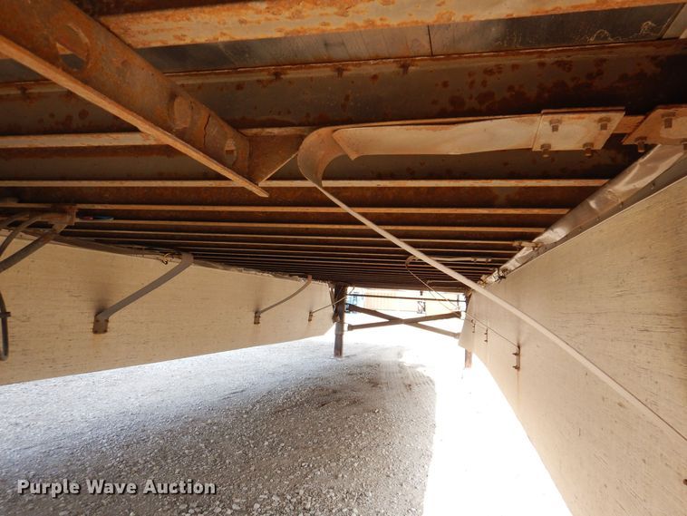 image for item DN3992 2016 Utility 4000D-X Composite  dry van trailer