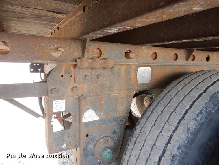 image for item DN3992 2016 Utility 4000D-X Composite  dry van trailer