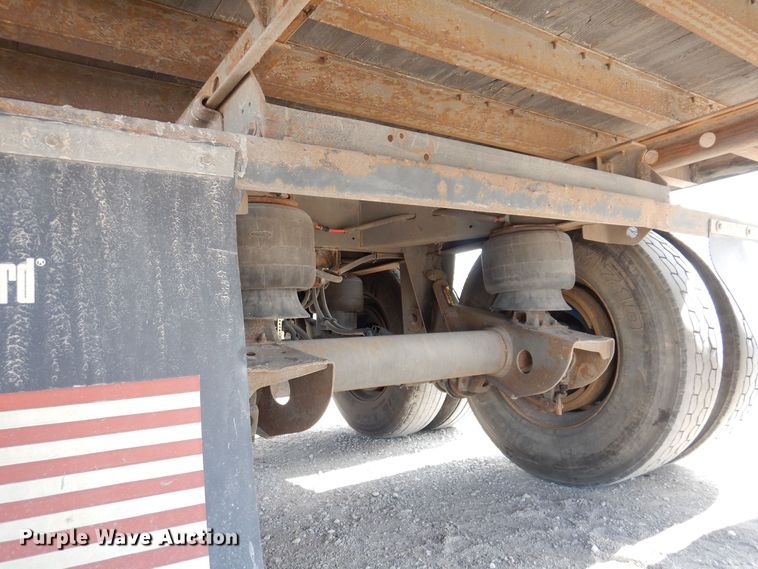 image for item DN3992 2016 Utility 4000D-X Composite  dry van trailer