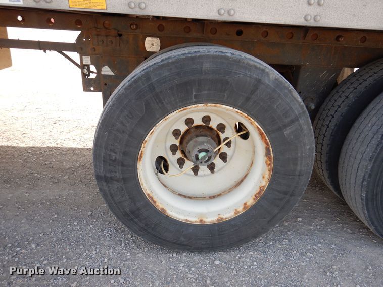 image for item DN3992 2016 Utility 4000D-X Composite  dry van trailer