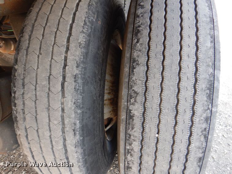 image for item DN3992 2016 Utility 4000D-X Composite  dry van trailer