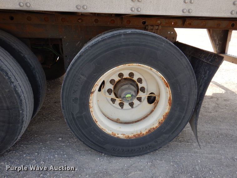 image for item DN3992 2016 Utility 4000D-X Composite  dry van trailer