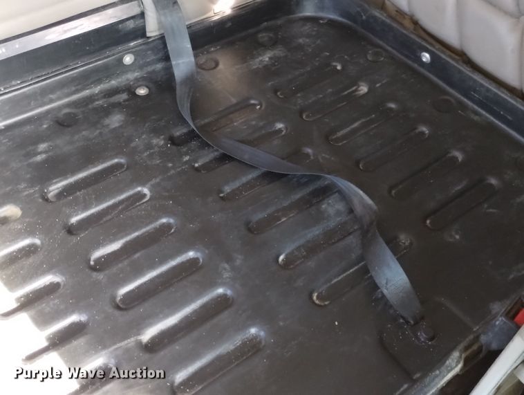 image for item DN6422 2007 Freightliner Columbia 120  semi truck