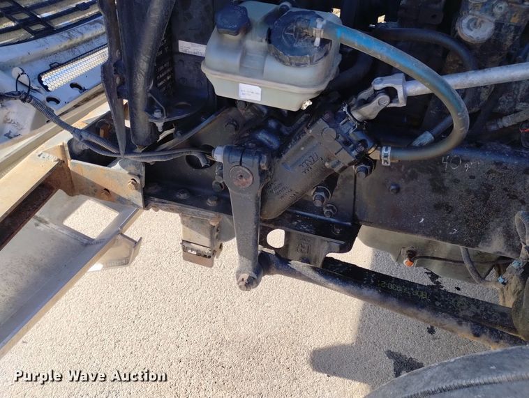 image for item DN6422 2007 Freightliner Columbia 120  semi truck