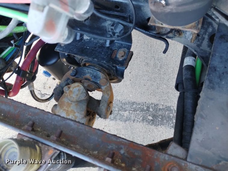 image for item DN6422 2007 Freightliner Columbia 120  semi truck