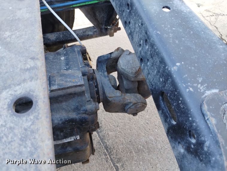 image for item DN6422 2007 Freightliner Columbia 120  semi truck