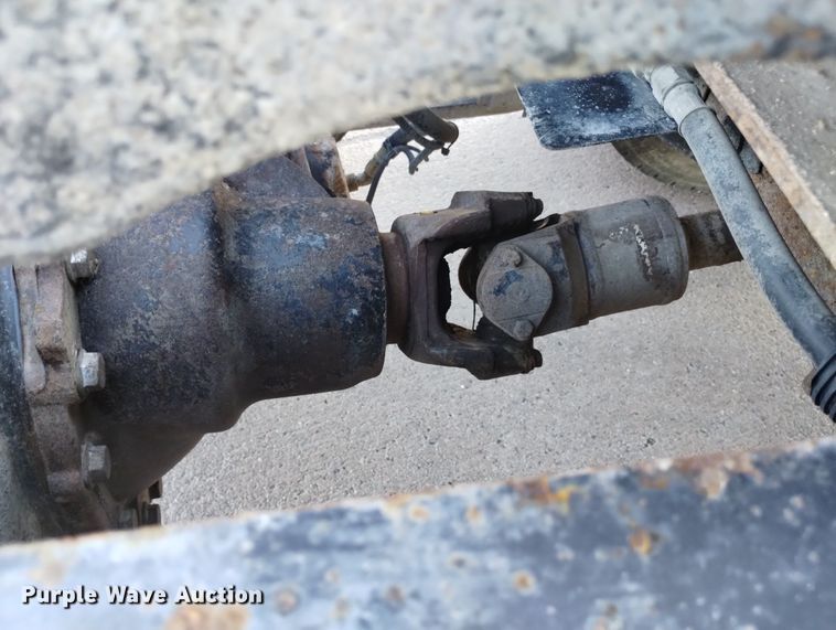 image for item DN6422 2007 Freightliner Columbia 120  semi truck