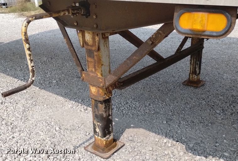 image for item DN6423 2000 Wabash  refrigerated van trailer