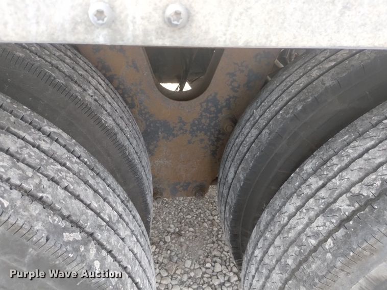 image for item DN6423 2000 Wabash  refrigerated van trailer