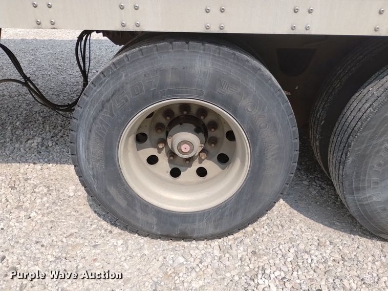 image for item DN6423 2000 Wabash  refrigerated van trailer