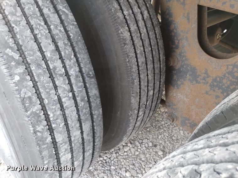 image for item DN6423 2000 Wabash  refrigerated van trailer