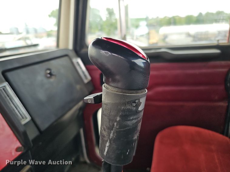 image for item DO2725 1998 Peterbilt 385  semi truck