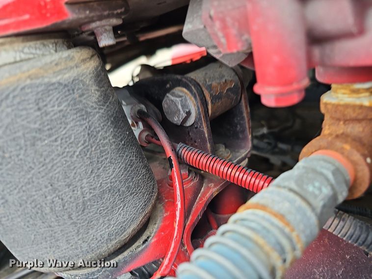 image for item DO2725 1998 Peterbilt 385  semi truck