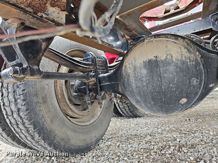 image for item DO2725 1998 Peterbilt 385  semi truck