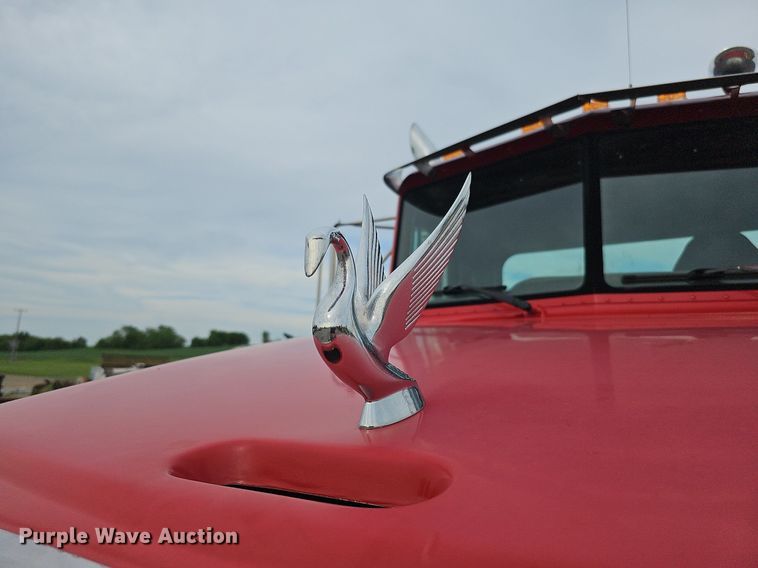 image for item DO2725 1998 Peterbilt 385  semi truck