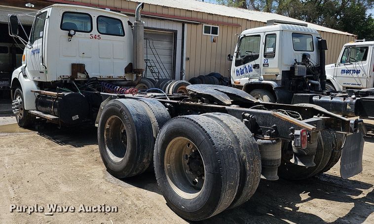 image for item DO2788 1999 Sterling A9513  semi truck