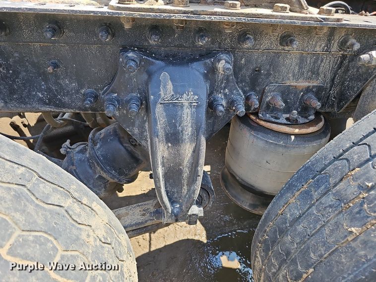 image for item DO2788 1999 Sterling A9513  semi truck