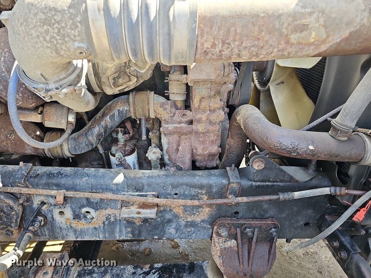 image for item DO2788 1999 Sterling A9513  semi truck