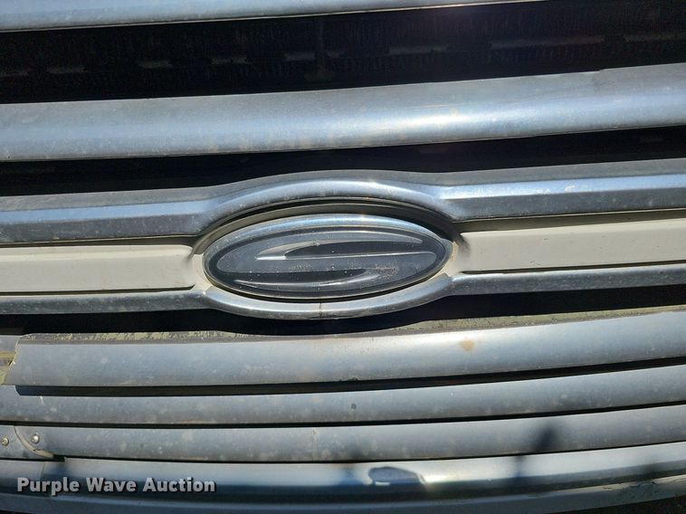 image for item DO2788 1999 Sterling A9513  semi truck