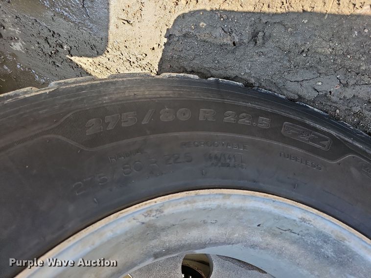 image for item DO2788 1999 Sterling A9513  semi truck