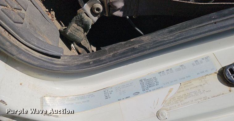 image for item DO2788 1999 Sterling A9513  semi truck