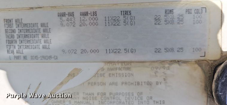 image for item DO2788 1999 Sterling A9513  semi truck