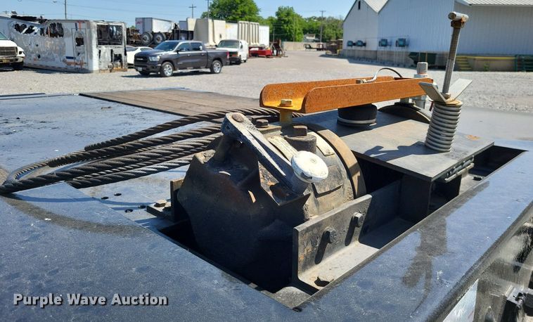 image for item DO3664 2002 Landoll 610  drop tilt deck equipment trailer