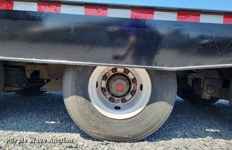 image for item DO3664 2002 Landoll 610  drop tilt deck equipment trailer