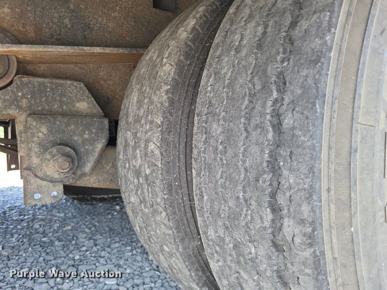 image for item DO3664 2002 Landoll 610  drop tilt deck equipment trailer