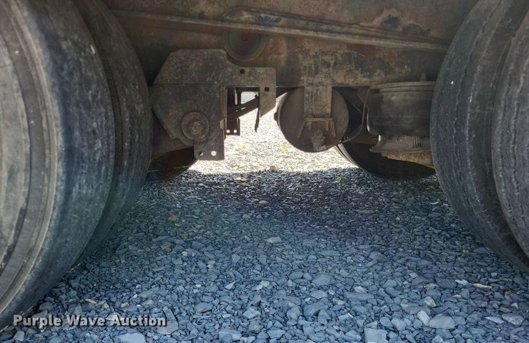 image for item DO3664 2002 Landoll 610  drop tilt deck equipment trailer